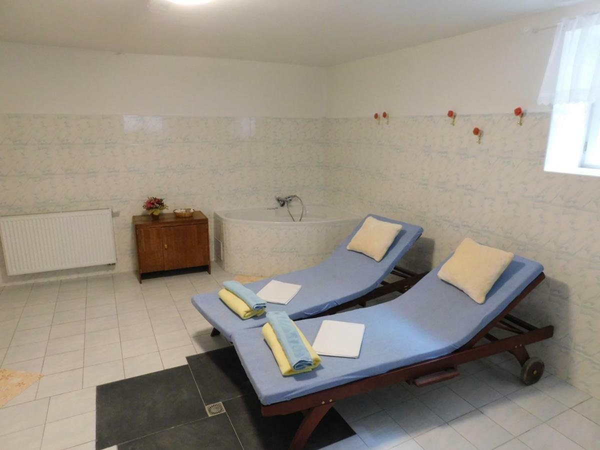 Vila Arnau Hostinné Zewnętrze zdjęcie