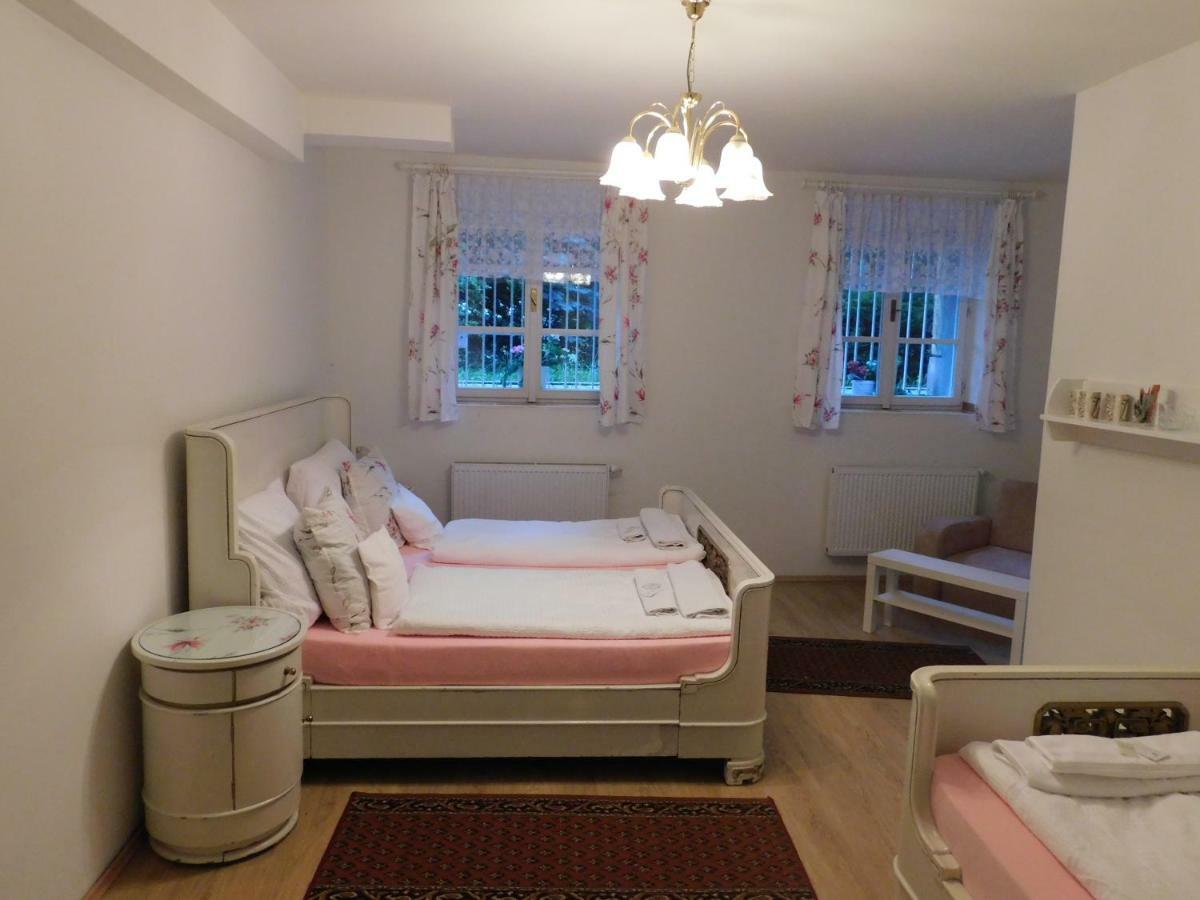 Vila Arnau Hostinné Zewnętrze zdjęcie